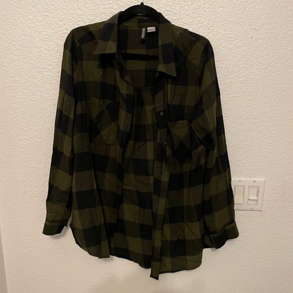 H&M Green Flannel - Picture 1 of 3